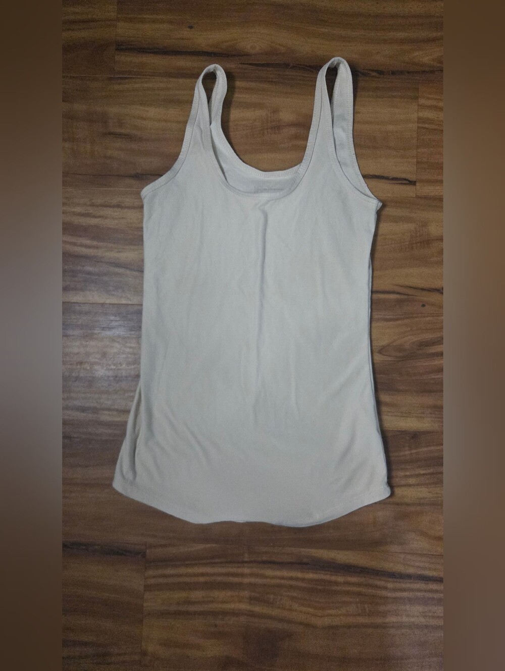 No Boundaries White Scoop Neck Tank Top – Size Medium